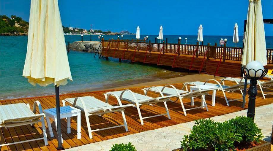 Ada Beach Hotel Karavas  Zewnętrze zdjęcie